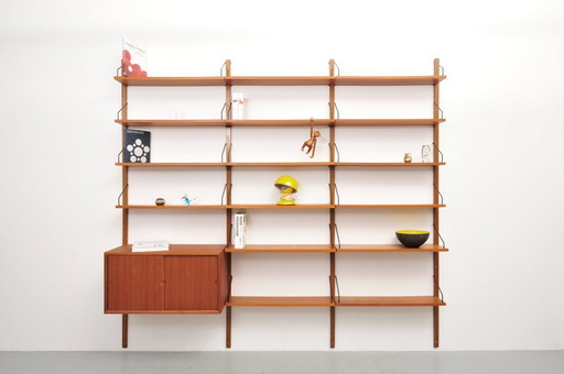 "Royal System" wall shelf made of teak by Poul Cadovius for CADO (1950s)