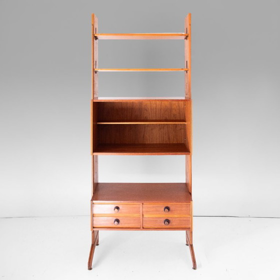 1x Vintage Italian Freestanding Teak Bookcase / Wall Unit in the Style of Dassi – Brass, Wood (photo 2 of 16)