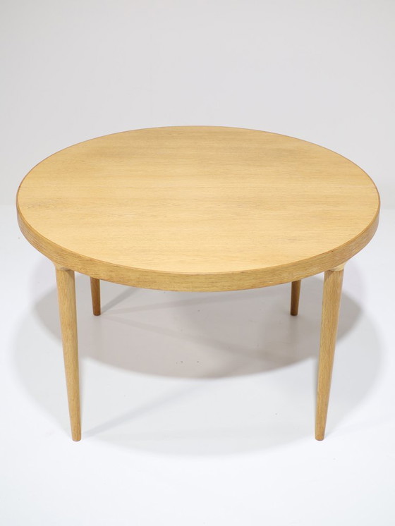 Image 1 of Extendable round dining table Danish oak vintage 1960s