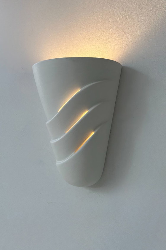 Image 1 of Paar vintage wandlampen, mat wit gips, Frankrijk, 1970