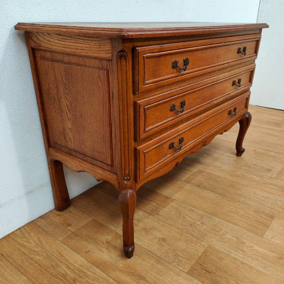 Image 1 of Vintage houten Queen Ann ladekastje dressoir ladekast