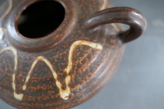 Image 1 of Vintage ceramic oil lamp with lid