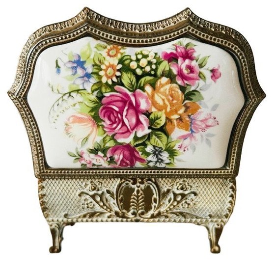 Image 1 of Vintage barok sieradendoosje goud porselein bloemen 1950's
