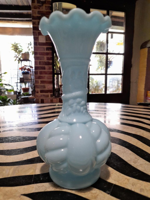 art deco vaas  opaline blauw