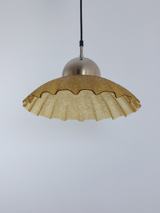 Image 1 of Lampada a sospensione vintage in vetro pressato, anni '80, in metallo