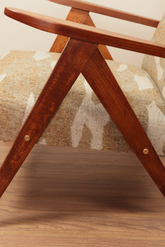 Image 1 of Vintage loungestoelpatroon Jacquardstof Scandinavisch design Bruine houtkleur