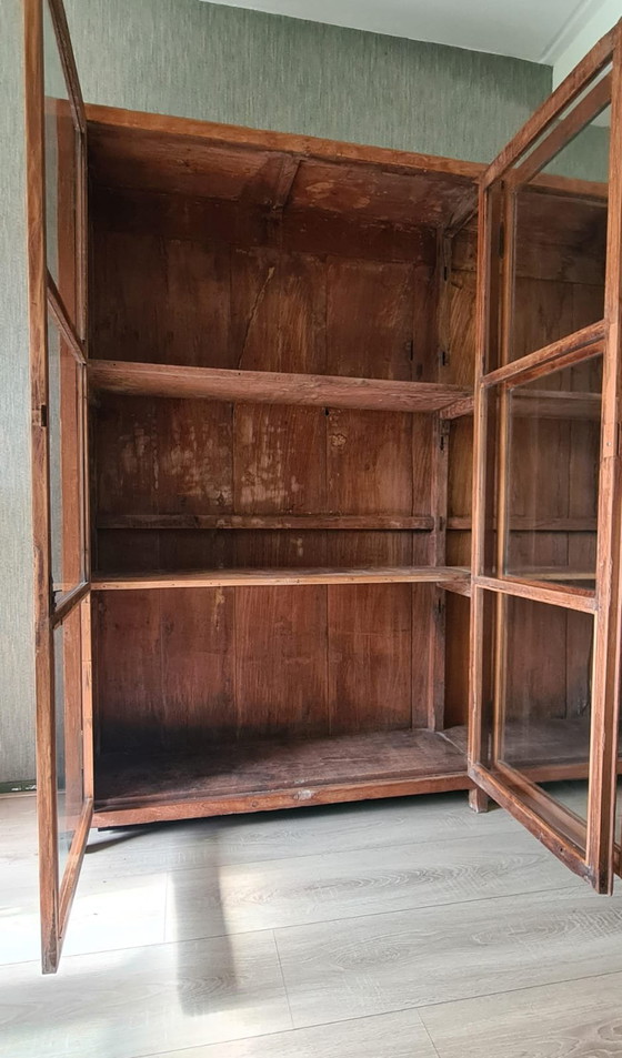 Image 1 of Doorleefd antieke vintage boekenkast / vitrinekast