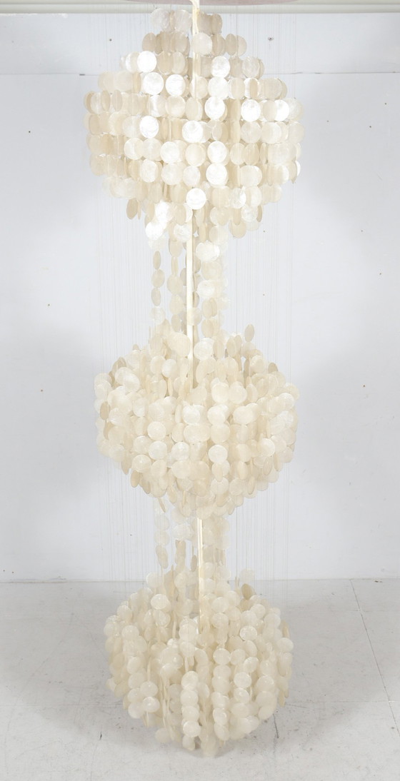 Image 1 of Shell lamp/pearl ceiling lamp of the 80s in the style of Verner Panton