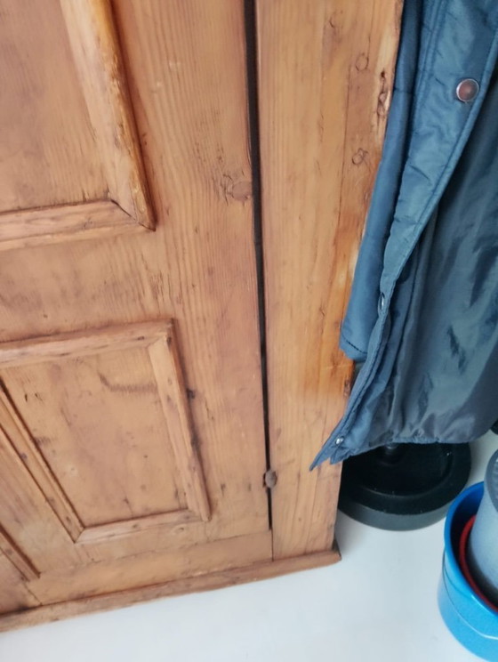 Image 1 of Antica credenza da fattoria del 1890, trattata contro i tarli.