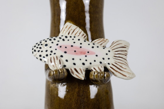 Image 1 of Valérie Courtet. Loutre Tenant un Poisson. Contemporain.