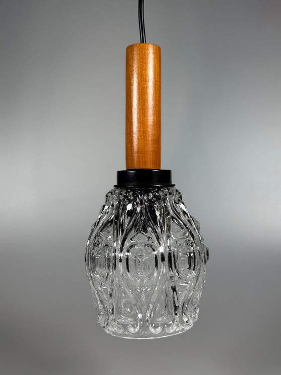 Plafondlamp/hanglamp uit de jaren 60/70 van teakhout en glas, design in de stijl van de mid-century space (photo 2 of 10)