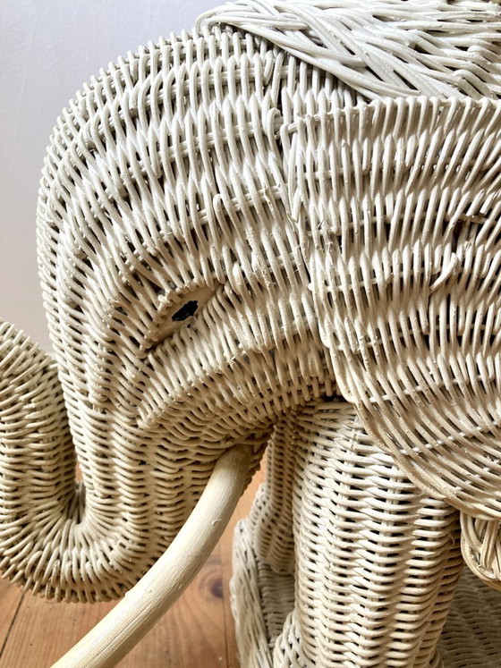 Tavolino elefante in vimini laccato bianco, anni '70, Tavolini, Rattan, Crema (foto 6 di 14)