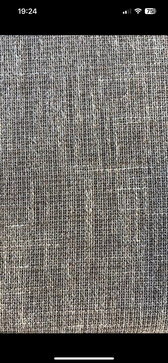 Image 1 of 2 identieke grijze poef