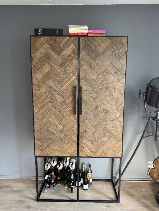 Herringbone 2-door wall cabinet / New condition