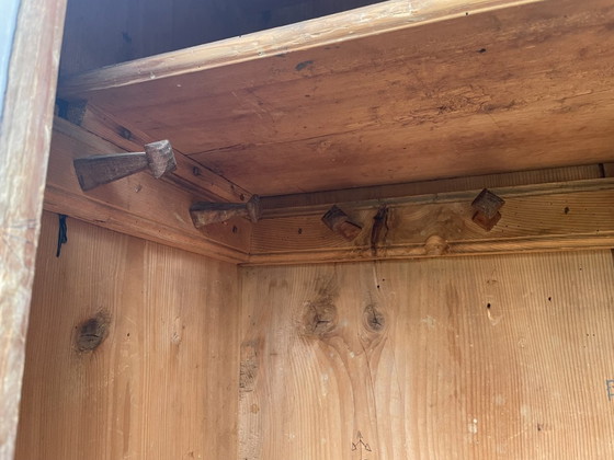 Image 1 of 18E Eeuwse Kledingkast Keukenkast Halkast Legkast Frans  Antiek