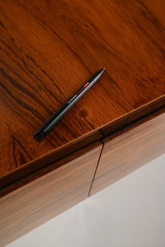 Image 1 of Zeer groot palissander dressoir