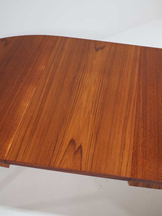 Image 1 of Uitschuifbare eettafel teak Deens vintage rond ovaal