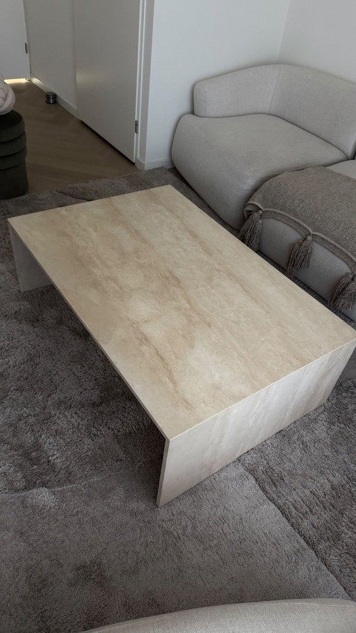 Mesa de centro de travertino