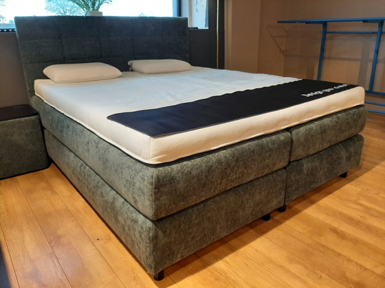 Image 1 of - 180x210 *