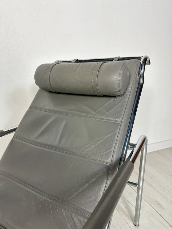 Image 1 of Vintage ‘Genni’ loungestoel met voetenbank van Gabriele Mucchi voor Zanotta, Italiaans design, jaren 80.