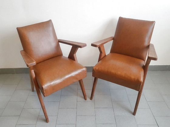 Image 1 of PAIRE DE FAUTEUILS BRIDGE VINTAGE 1950 PIEDS COMPAS CHENE & SIMILI-CUIR HAVANE