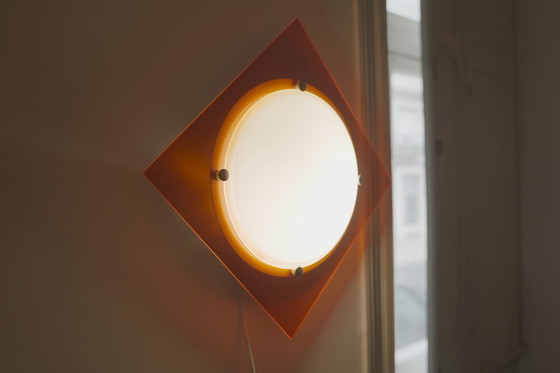 Image 1 of Rode wandlamp in mid-century stijl, gemaakt van acryl en mat glas, met een geometrische vormgeving uit de jaren 70.