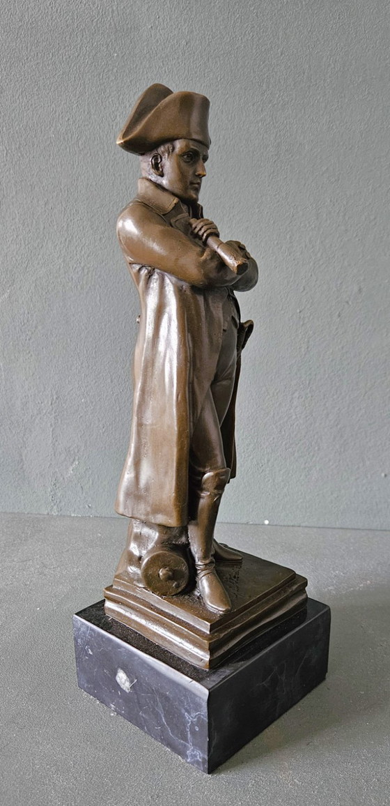 Image 1 of Una statua in bronzo patinato di Napoleone
