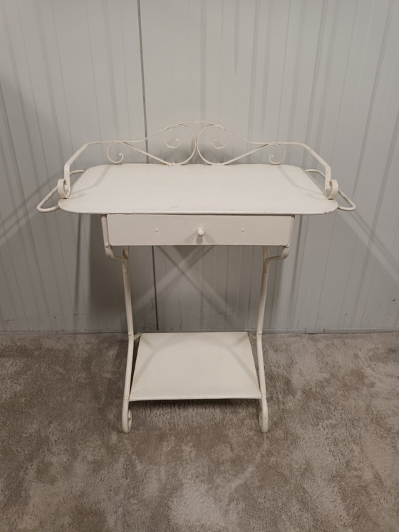 Image 1 of Beistelltisch aus Metall mit Schublade