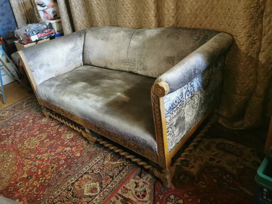 Image 1 of 1 banco antiguo totalmente restaurado con barras separadoras retorcidas