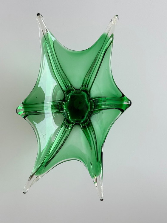 Image 1 of Cuenco escultural de cristal verde estilo Murano