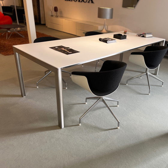 Image 1 of Leolux Cameleon dining table - 240x100