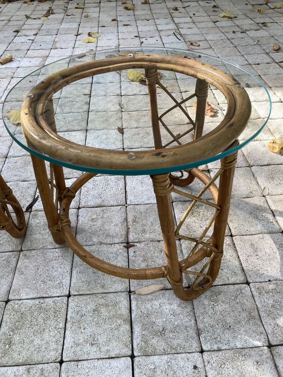 Image 1 of Pair of round coffee tables in rattan and glass, vintage 1960s