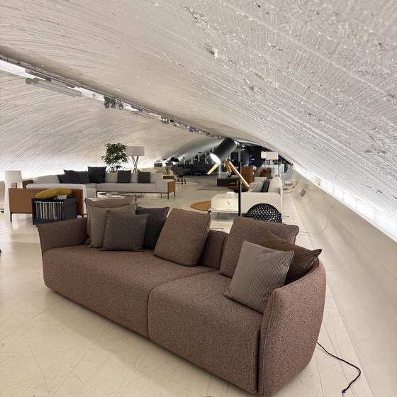 Image 1 of Indera Float 3-seater sofa