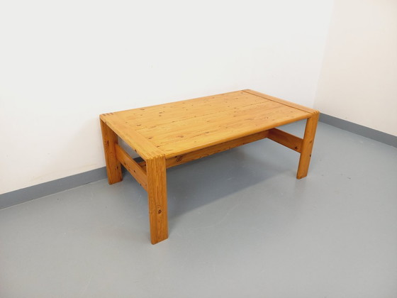 Image 1 of Grote vintage salontafel van massief grenenhout uit de jaren 70/80.
