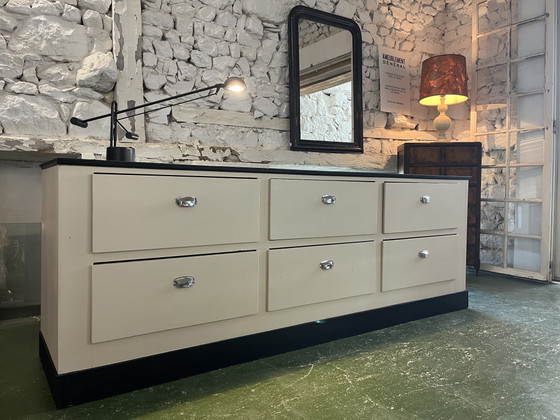 Image 1 of Store counter
