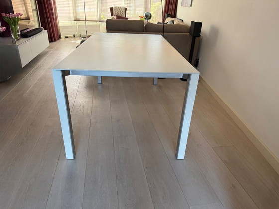 Image 1 of 1 Leolux table Strabo and 4 chairs Leolux Spring Orchid