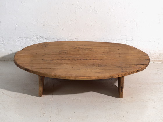 Rustic round cutting board table in solid wood – Central Europe, early 20th century – Coffee tables (photo 31 of 40)