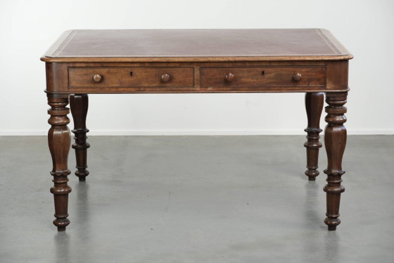 Image 1 of Scrivania/tavolo da biblioteca inglese antico dei primi del XIX secolo con piano in pelle rossa e aspetto elegante.