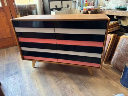Buffet bas Modèle U453 par Jiří Jiroutek pour Interier Praha, années 1960