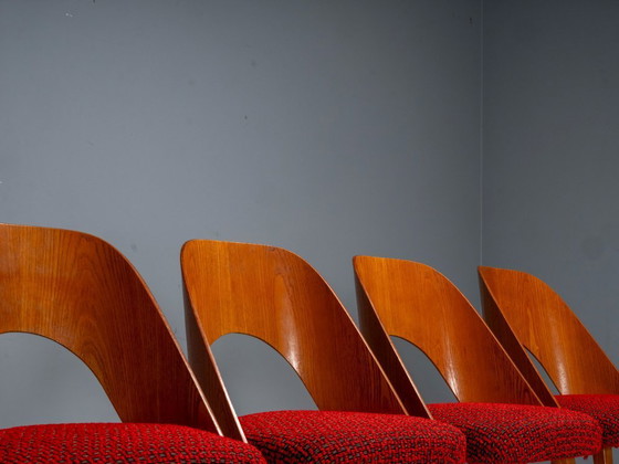 Image 1 of Chaises de salle à manger Antonín Šuman, Tatra Nábytok, Tchécoslovaquie 1960