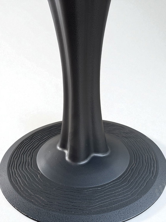 Image 1 of Mesa redonda de diseño Leolux