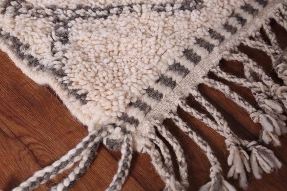 Image 1 of Traditioneller handgeknüpfter Teppich aus reiner Wolle, 2/3 m