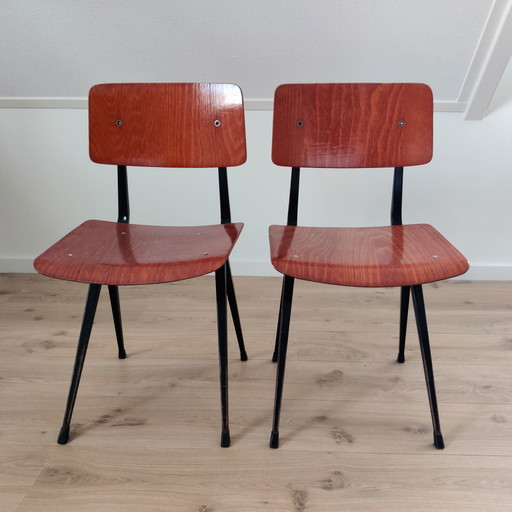 2x chaises Ahrend Result