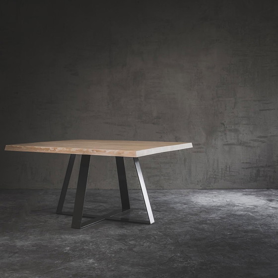 Image 1 of Grey7 Design Tafel 140X140 met 4 fauteuils (Ontwerp Bertram Beerbaum)