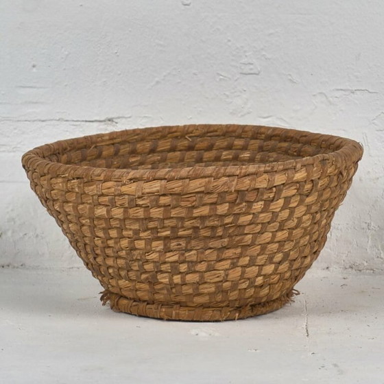 Decorative antique wicker basket (c.1930) #2 – Decorative Objects (photo 7 of 9)