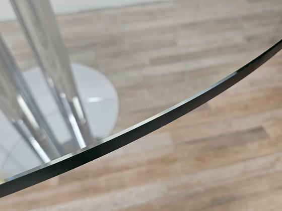 Image 1 of Table en métal vintage avec plateau en verre rond