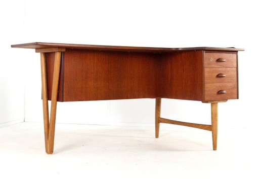 Peter Løvig Nielsen voor Hedensted Møbelfabrik boomerang bureau vintage