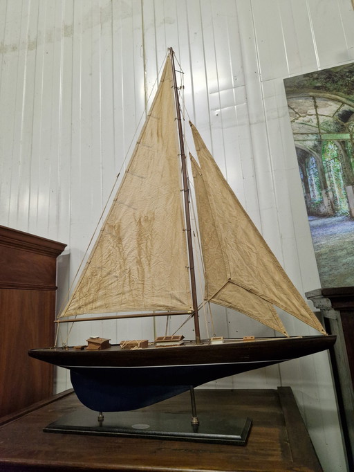 Riverdale sailing yacht scale model 123 cm