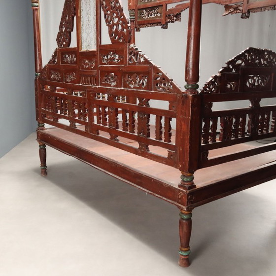 Image 1 of Letto a Baldacchino in Legno Esotico