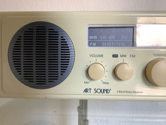 Image 1 of Vintage Design Raio